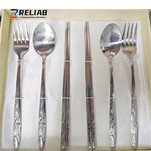 Bộ đồ ăn titan